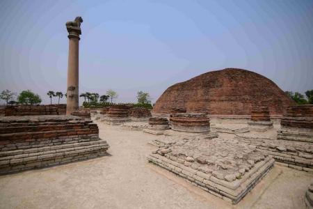 Vaishali : Site where monkey offered honey to  Buddha